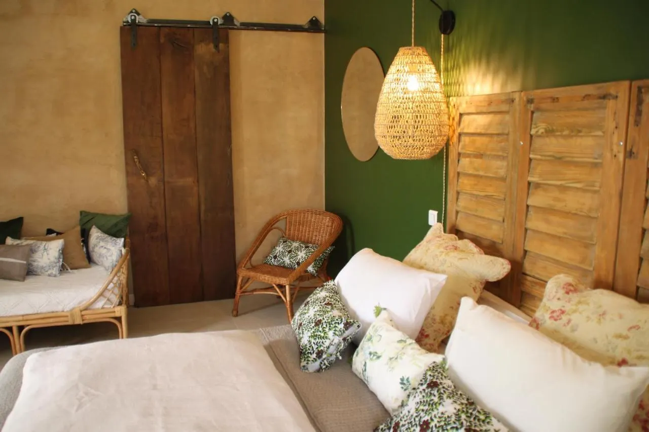 مبيت وإفطار Chirols La Demeure Des Maitres 3*,