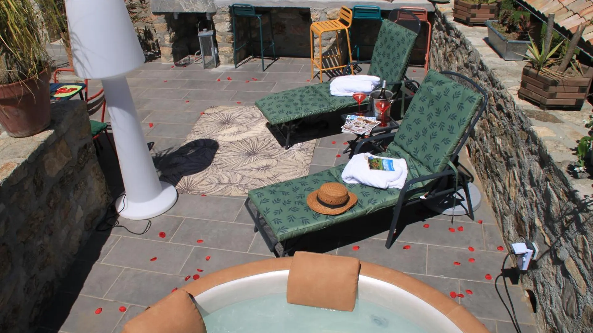***  La Demeure Des Maitres Bed & Breakfast Chirols France